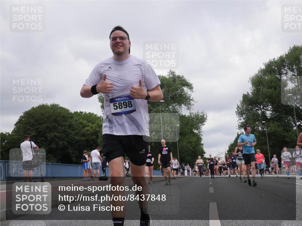 29.06.2025 - hella hamburg halbmarathon Luisa Fischer http://msf.ph/oto/8437848 29.06.2025 10:58:00 Kennedybrücke 5898, 185, 9764, 1779, 1822, 3857, 5185, 5500, 5815, 6279, 6988, 9764, 10331 meine-sportfotos.de