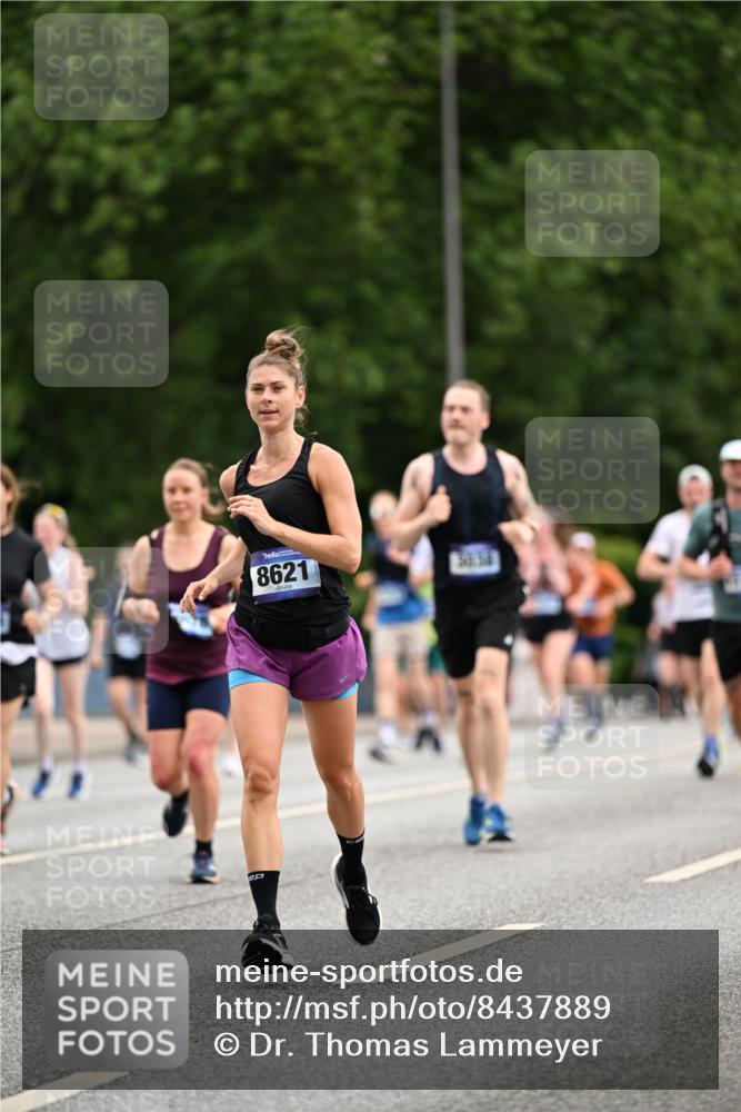29.06.2025 - hella hamburg halbmarathon Dr. Thomas Lammeyer http://msf.ph/oto/8437889 29.06.2025 10:56:01 Kennedybrücke 1203, 1404, 1418, 1617, 2202, 2484, 2485, 2736, 2778, 3038, 4652, 4878, 5062, 5286, 5289, 5357, 5394, 5534, 5716, 6091, 6945, 6954, 7012, 7770, 7771, 7825, 7938, 7992, 8040, 8200, 8410, 8621, 9462, 10521, 10552, 10614, 10636, 10673, 10830 meine-sportfotos.de