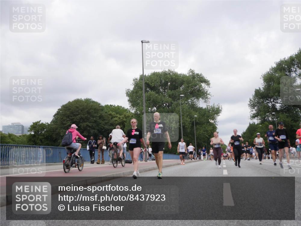 29.06.2025 - hella hamburg halbmarathon Luisa Fischer http://msf.ph/oto/8437923 29.06.2025 10:58:04 Kennedybrücke 9764, 10043, 5279, 5216, 14752, 12283, 1767, 1779, 5185, 5430, 5500, 6279, 6988, 8801, 8803, 9764, 10331 meine-sportfotos.de