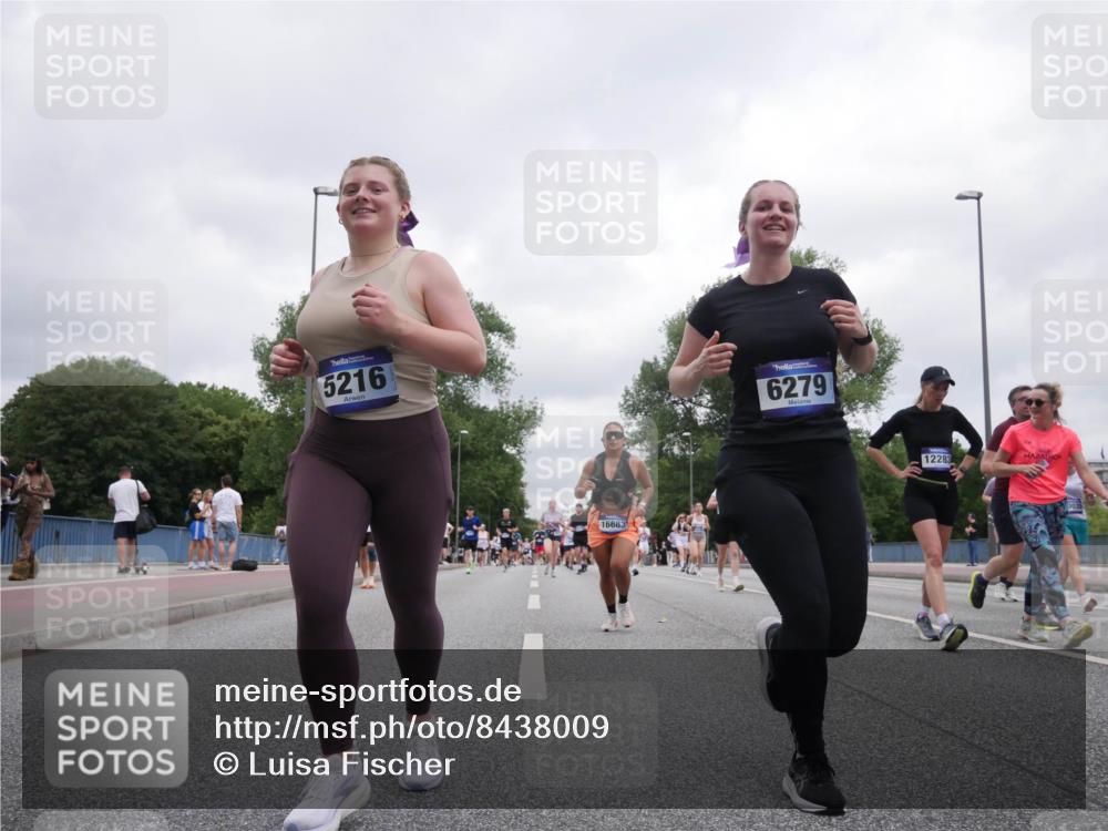 29.06.2025 - hella hamburg halbmarathon Luisa Fischer http://msf.ph/oto/8438009 29.06.2025 10:58:09 Kennedybrücke 5216, 16683, 6279, 12283, 1767, 2566, 5430, 5500, 6279, 6988, 8801, 8803, 10331 meine-sportfotos.de