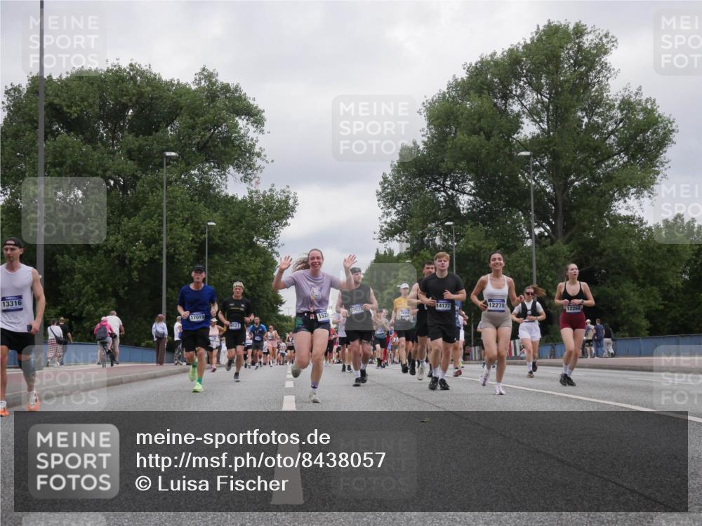 29.06.2025 - hella hamburg halbmarathon Luisa Fischer http://msf.ph/oto/8438057 29.06.2025 10:58:13 Kennedybrücke 13316, 17019, 9521, 1521, 1033, 14177, 12270, 12268, 1767, 2566, 5430, 5500, 5882, 8801, 8803, 9596, 10331 meine-sportfotos.de