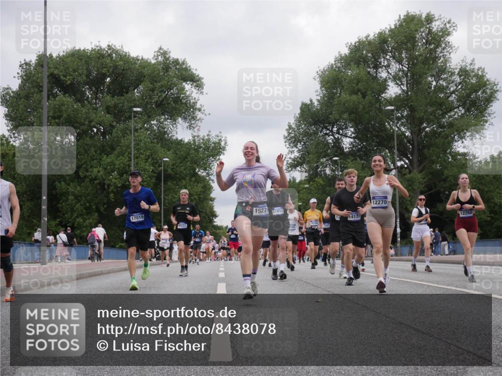 29.06.2025 - hella hamburg halbmarathon Luisa Fischer http://msf.ph/oto/8438078 29.06.2025 10:58:14 Kennedybrücke 17019, 9521, 1527, 11033, 18168, 5882, 12270, 13, 14177, 12268, 1767, 2566, 4971, 5430, 5882, 8801, 8803, 9596 meine-sportfotos.de