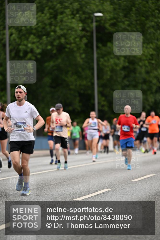 29.06.2025 - hella hamburg halbmarathon Dr. Thomas Lammeyer http://msf.ph/oto/8438090 29.06.2025 10:56:07 Kennedybrücke 1203, 1404, 1418, 1617, 1997, 2484, 2485, 2736, 2778, 3038, 3934, 4878, 5062, 5394, 5534, 5716, 6091, 6456, 6945, 6954, 7770, 7771, 7825, 7841, 7992, 8040, 8200, 8621, 9460, 9462, 9590, 10521, 10614, 10673, 10830 meine-sportfotos.de