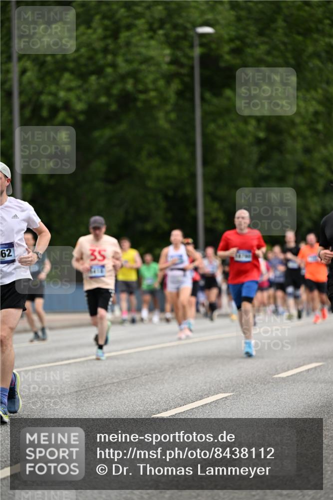 29.06.2025 - hella hamburg halbmarathon Dr. Thomas Lammeyer http://msf.ph/oto/8438112 29.06.2025 10:56:08 Kennedybrücke 1203, 1404, 1418, 1617, 1997, 2484, 2485, 2736, 2778, 3038, 3934, 4878, 5062, 5394, 5534, 5716, 6091, 6456, 6945, 6954, 7770, 7771, 7825, 7841, 7992, 8040, 8200, 8621, 9460, 9462, 9590, 10521, 10614, 10673, 10830, 11126 meine-sportfotos.de
