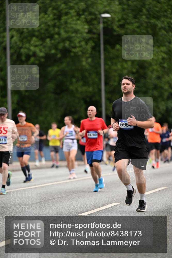 29.06.2025 - hella hamburg halbmarathon Dr. Thomas Lammeyer http://msf.ph/oto/8438173 29.06.2025 10:56:09 Kennedybrücke 1203, 1404, 1418, 1617, 1997, 2484, 2485, 2736, 2778, 3038, 3934, 4878, 5062, 5394, 5534, 5716, 6091, 6456, 6945, 6954, 7770, 7771, 7825, 7841, 7992, 8040, 8200, 8621, 9460, 9462, 9590, 10521, 10614, 10673, 10830, 11126, 11127 meine-sportfotos.de