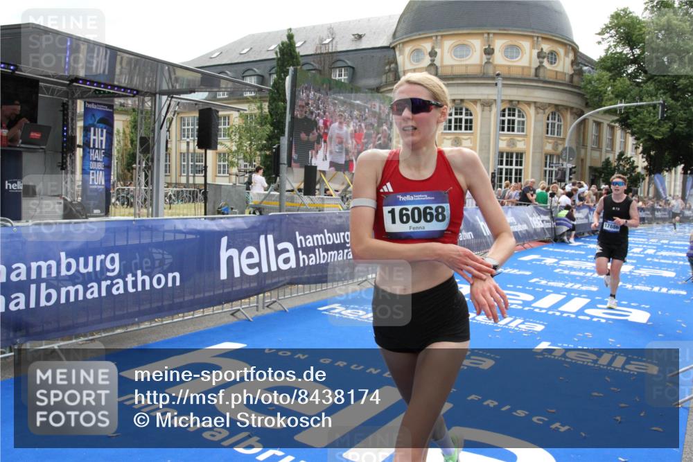 29.06.2025 - hella hamburg halbmarathon Michael Strokosch http://msf.ph/oto/8438174 29.06.2025 10:22:08 Ziel 16068, 17886, 18693 meine-sportfotos.de
