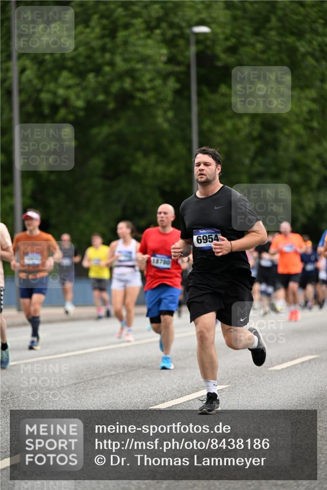 29.06.2025 - hella hamburg halbmarathon Dr. Thomas Lammeyer http://msf.ph/oto/8438186 29.06.2025 10:56:10 Kennedybrücke 1203, 1404, 1418, 1617, 1997, 2736, 2778, 3038, 3934, 4878, 5062, 5394, 5534, 5716, 6091, 6456, 6945, 6954, 7770, 7771, 7825, 7841, 7992, 8040, 8200, 8621, 9460, 9462, 9582, 9590, 10614, 10673, 10830, 11126, 11127 meine-sportfotos.de