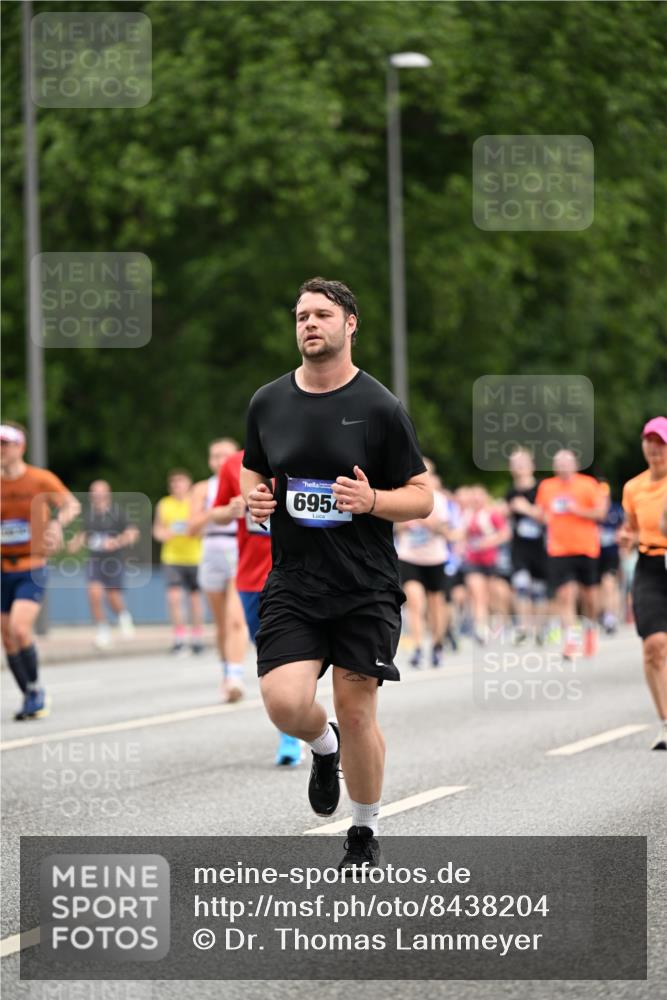 29.06.2025 - hella hamburg halbmarathon Dr. Thomas Lammeyer http://msf.ph/oto/8438204 29.06.2025 10:56:10 Kennedybrücke 1203, 1404, 1418, 1617, 1997, 2736, 2778, 3038, 3934, 4878, 5062, 5394, 5534, 5716, 6091, 6456, 6945, 6954, 7770, 7771, 7825, 7841, 7992, 8040, 8200, 8621, 9460, 9462, 9582, 9590, 10614, 10673, 10830, 11126, 11127 meine-sportfotos.de
