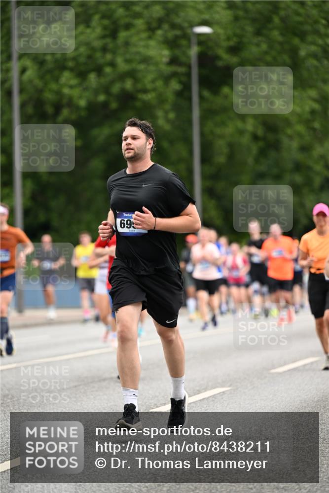 29.06.2025 - hella hamburg halbmarathon Dr. Thomas Lammeyer http://msf.ph/oto/8438211 29.06.2025 10:56:10 Kennedybrücke 1203, 1404, 1418, 1617, 1997, 2736, 2778, 3038, 3934, 4878, 5062, 5394, 5534, 5716, 6091, 6456, 6945, 6954, 7770, 7771, 7825, 7841, 7992, 8040, 8200, 8621, 9460, 9462, 9582, 9590, 10614, 10673, 10830, 11126, 11127 meine-sportfotos.de
