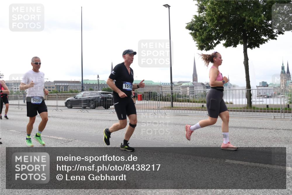 29.06.2025 - hella hamburg halbmarathon Lena Gebhardt http://msf.ph/oto/8438217 29.06.2025 10:29:00 Lombardsbrücke 5250, 1518, 1518, 1557, 1869, 2688, 3717, 4161, 4362, 4373, 4700, 4834, 4982, 5167, 5249, 5250, 5718, 5903, 5939, 6102, 6345, 6418, 7169, 7449, 8048, 8560, 9642, 9716, 10068, 10198, 10434, 10808, 11989, 12099, 12404, 12442, 12958, 13090, 14205, 15143, 15256, 15452, 15453, 15952, 15955, 16125, 16643, 16673, 18293, 18414 meine-sportfotos.de