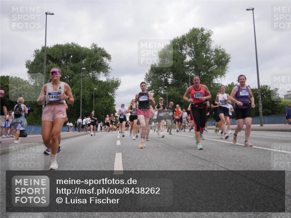 29.06.2025 - hella hamburg halbmarathon Luisa Fischer http://msf.ph/oto/8438262 29.06.2025 10:58:28 Kennedybrücke 1440, 10458, 41, 3465, 6839, 3467, 1198, 1263, 2452, 2632, 3002, 3157, 3465, 3467, 3761, 3795, 4191, 4192, 5392, 5727, 6839, 6982, 8012, 8403, 10686 meine-sportfotos.de