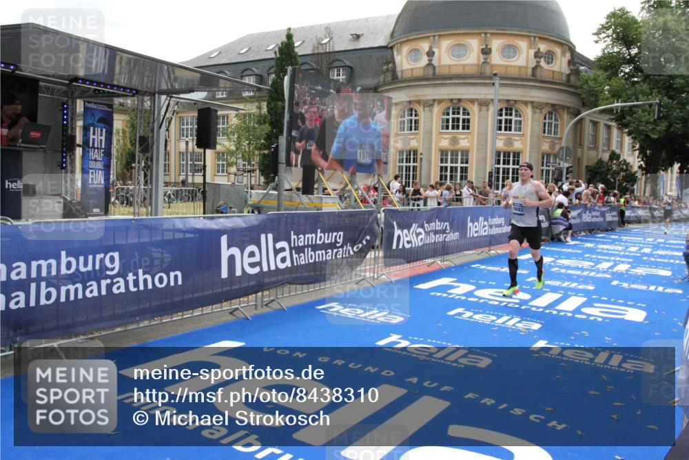 29.06.2025 - hella hamburg halbmarathon Michael Strokosch http://msf.ph/oto/8438310 29.06.2025 10:22:13 Ziel 10650, 18693 meine-sportfotos.de