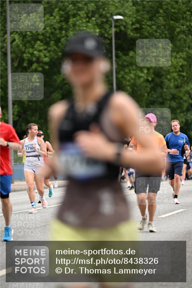 29.06.2025 - hella hamburg halbmarathon Dr. Thomas Lammeyer http://msf.ph/oto/8438326 29.06.2025 10:56:12 Kennedybrücke 1203, 1404, 1418, 1997, 2736, 2778, 3038, 3934, 4878, 5062, 5394, 5534, 5716, 6091, 6456, 6954, 7770, 7771, 7825, 7841, 7992, 8040, 8200, 8621, 9460, 9462, 9582, 9583, 9590, 10614, 10673, 10830, 11126, 11127 meine-sportfotos.de