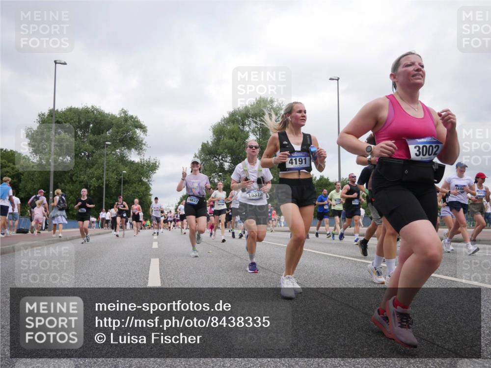 29.06.2025 - hella hamburg halbmarathon Luisa Fischer http://msf.ph/oto/8438335 29.06.2025 10:58:31 Kennedybrücke 16637, 18372, 4191, 1558, 3002, 1688, 16432, 1263, 1917, 2090, 2452, 2632, 3002, 3157, 3274, 3465, 3467, 3761, 3795, 4191, 4192, 5392, 5727, 6839, 7238, 8012, 8186, 8403, 10686 meine-sportfotos.de