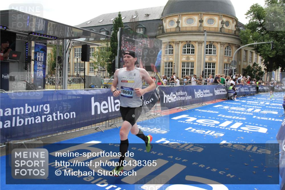 29.06.2025 - hella hamburg halbmarathon Michael Strokosch http://msf.ph/oto/8438365 29.06.2025 10:22:14 Ziel 10650, 18693 meine-sportfotos.de