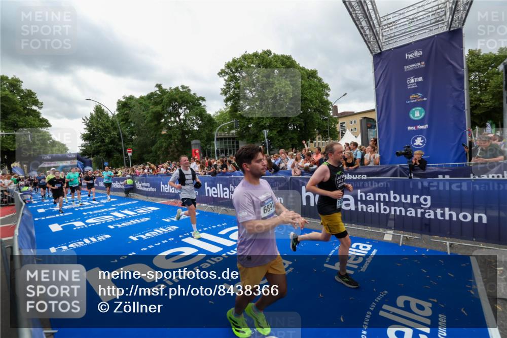 29.06.2025 - hella hamburg halbmarathon Zöllner http://msf.ph/oto/8438366 29.06.2025 10:55:23 Ziel 4189, 5287, 5643, 6723, 6891, 8487, 10263, 11184, 12526, 13236, 13470, 16521, 16985, 17940, 18290, 18380, 18531 meine-sportfotos.de