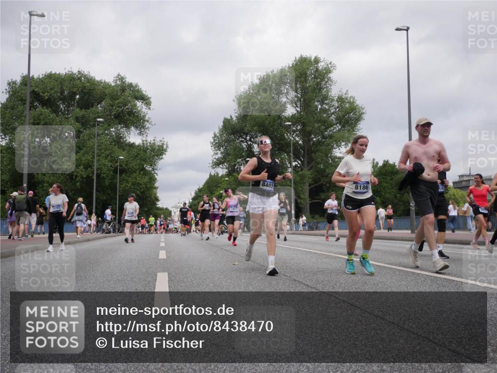 29.06.2025 - hella hamburg halbmarathon Luisa Fischer http://msf.ph/oto/8438470 29.06.2025 10:58:38 Kennedybrücke 15791, 157, 1917, 8403, 8186, 602, 1013, 1263, 1917, 2090, 2452, 3157, 3274, 3761, 3795, 5483, 5727, 6023, 7219, 7238, 8186, 8403, 8626 meine-sportfotos.de