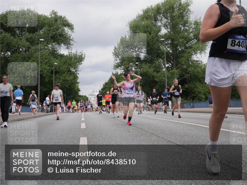 29.06.2025 - hella hamburg halbmarathon Luisa Fischer http://msf.ph/oto/8438510 29.06.2025 10:58:40 Kennedybrücke 15791, 1917, 8626, 157, 8403, 1013, 1263, 1917, 2084, 2090, 2452, 3274, 3795, 5483, 6023, 7219, 7238, 8110, 8186, 8403, 8626 meine-sportfotos.de