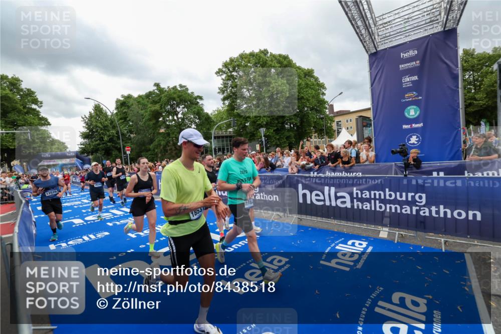 29.06.2025 - hella hamburg halbmarathon Zöllner http://msf.ph/oto/8438518 29.06.2025 10:55:26 Ziel 1130, 2252, 2771, 4189, 4951, 5287, 5643, 6723, 6938, 8487, 11184, 12526, 13234, 13236, 13470, 16213, 16985, 17603, 17940, 18290, 18380, 18531 meine-sportfotos.de