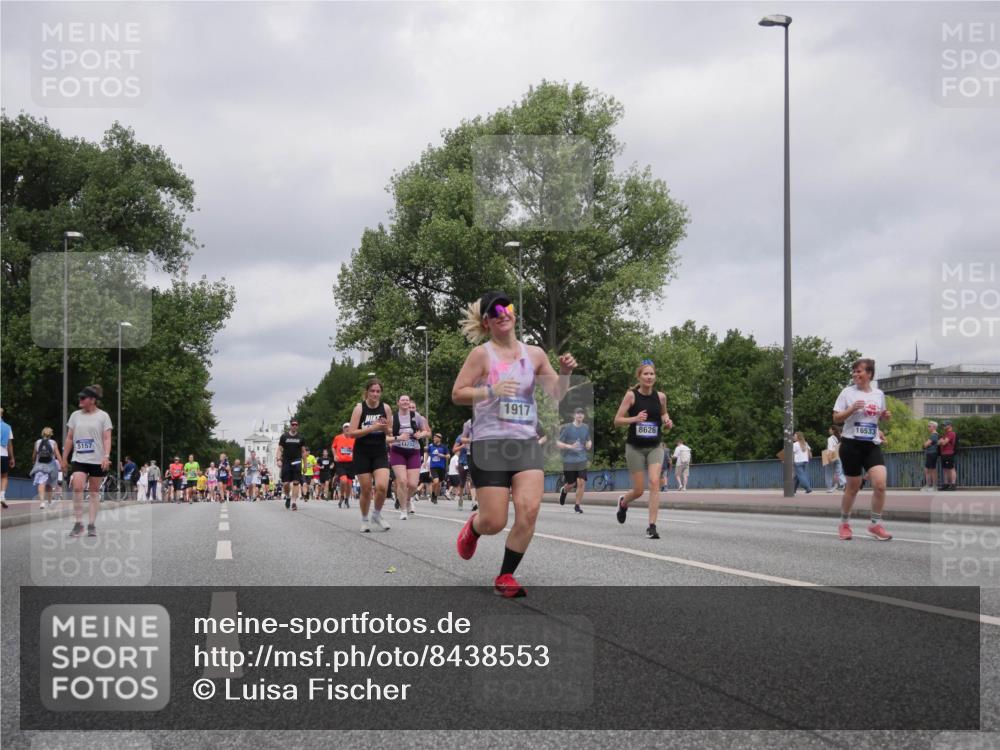 29.06.2025 - hella hamburg halbmarathon Luisa Fischer http://msf.ph/oto/8438553 29.06.2025 10:58:41 Kennedybrücke 5157, 13733, 1917, 16533, 8626, 1013, 1917, 2084, 2090, 2452, 3274, 5483, 6023, 7219, 7238, 8110, 8186, 8519, 8626, 10471 meine-sportfotos.de