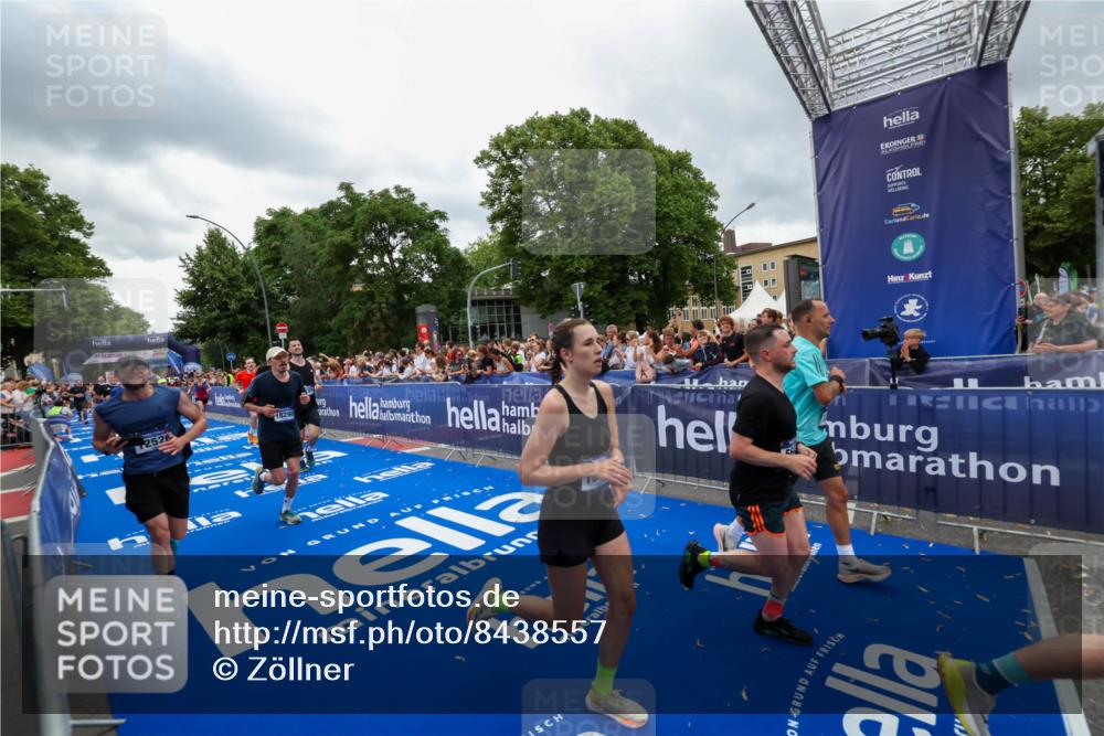 29.06.2025 - hella hamburg halbmarathon Zöllner http://msf.ph/oto/8438557 29.06.2025 10:55:27 Ziel 1130, 2252, 2771, 4189, 4951, 5287, 5643, 6938, 8487, 11184, 12526, 13234, 13236, 13470, 16213, 16985, 17603, 17940, 18290, 18380, 18531 meine-sportfotos.de