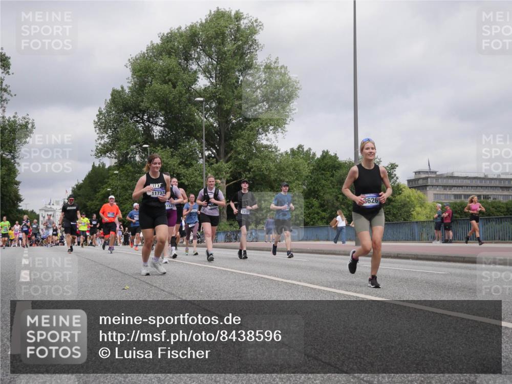 29.06.2025 - hella hamburg halbmarathon Luisa Fischer http://msf.ph/oto/8438596 29.06.2025 10:58:43 Kennedybrücke 11109, 11737, 733, 7219, 3626, 1013, 1917, 2084, 3274, 5483, 6023, 7219, 7766, 8110, 8186, 8519, 8626, 10471 meine-sportfotos.de