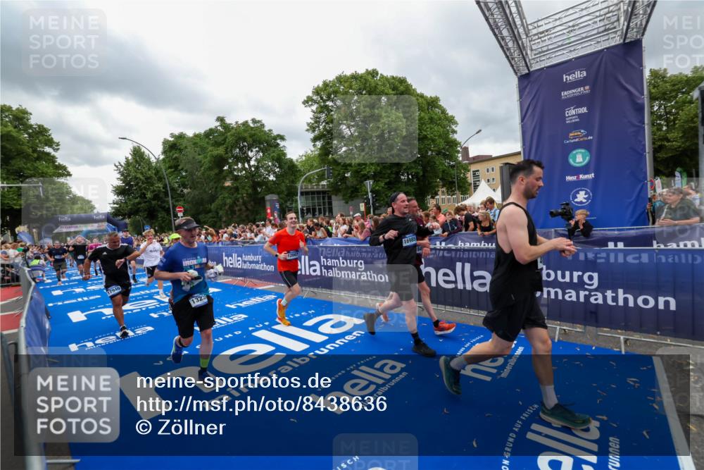 29.06.2025 - hella hamburg halbmarathon Zöllner http://msf.ph/oto/8438636 29.06.2025 10:55:29 Ziel 1130, 2252, 2771, 4189, 4951, 5287, 5319, 6591, 6938, 8487, 13234, 13236, 16213, 16334, 16609, 16985, 17603, 17940 meine-sportfotos.de