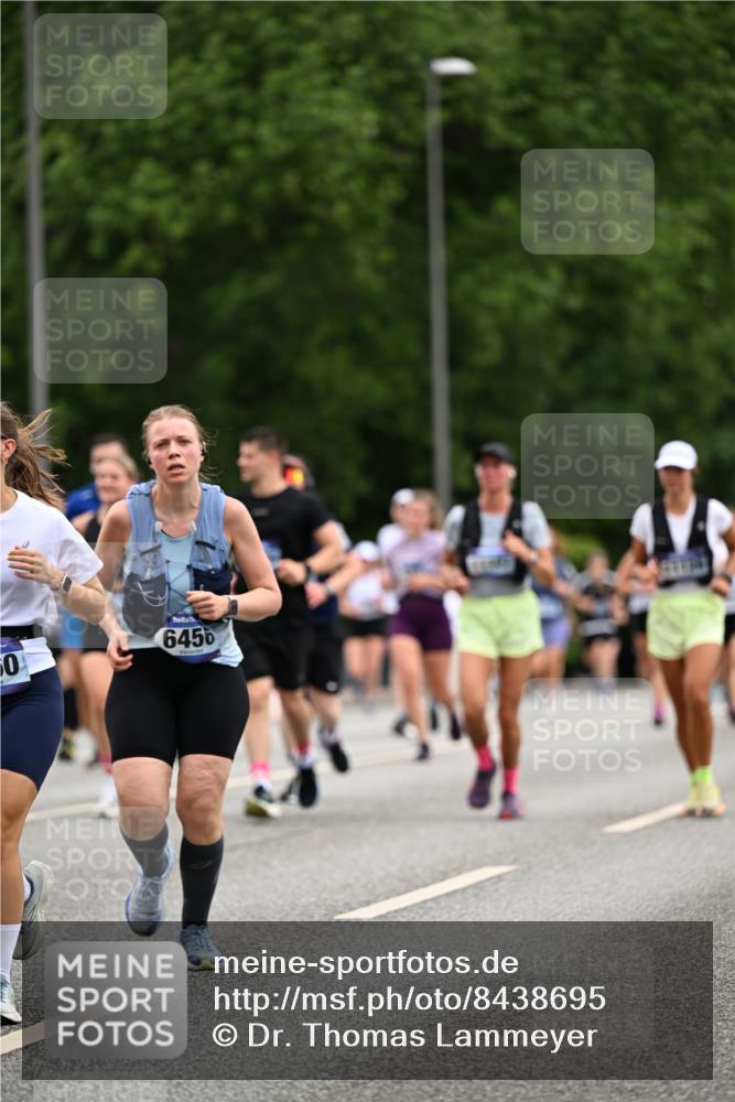 29.06.2025 - hella hamburg halbmarathon Dr. Thomas Lammeyer http://msf.ph/oto/8438695 29.06.2025 10:56:21 Kennedybrücke 1203, 1404, 1418, 1997, 3934, 4087, 4273, 4878, 5062, 5291, 5394, 5534, 6456, 6885, 6954, 6961, 7691, 7770, 7771, 7841, 8040, 8672, 9068, 9220, 9460, 9462, 9582, 9583, 9590, 9594, 9673, 10342, 10830, 10928, 11126, 11127, 11375 meine-sportfotos.de