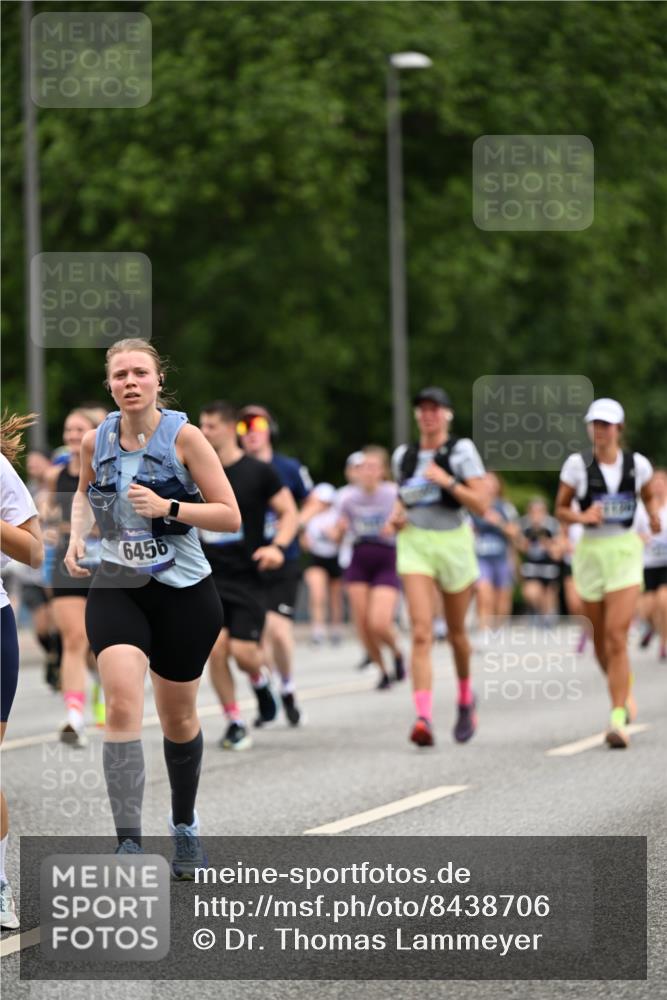 29.06.2025 - hella hamburg halbmarathon Dr. Thomas Lammeyer http://msf.ph/oto/8438706 29.06.2025 10:56:21 Kennedybrücke 1203, 1404, 1418, 1997, 3934, 4087, 4273, 4878, 5062, 5291, 5394, 5534, 6456, 6885, 6954, 6961, 7691, 7770, 7771, 7841, 8040, 8672, 9068, 9220, 9460, 9462, 9582, 9583, 9590, 9594, 9673, 10342, 10830, 10928, 11126, 11127, 11375 meine-sportfotos.de