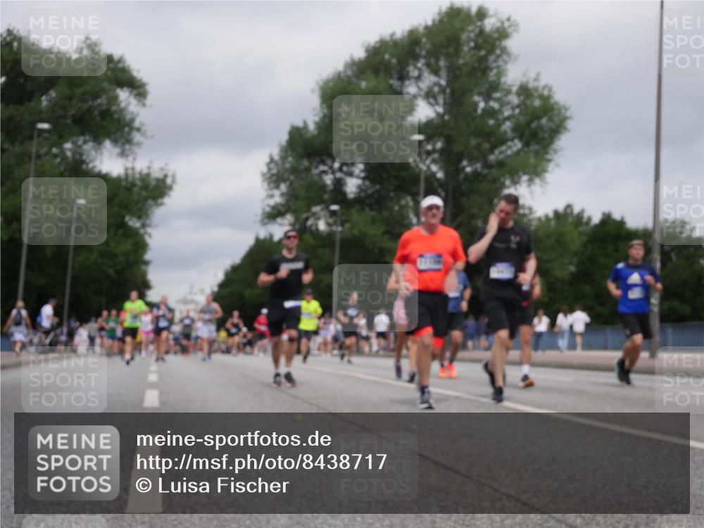 29.06.2025 - hella hamburg halbmarathon Luisa Fischer http://msf.ph/oto/8438717 29.06.2025 10:58:48 Kennedybrücke 1013, 2084, 3577, 5483, 5487, 6944, 7219, 7766, 8110, 8519, 10471 meine-sportfotos.de