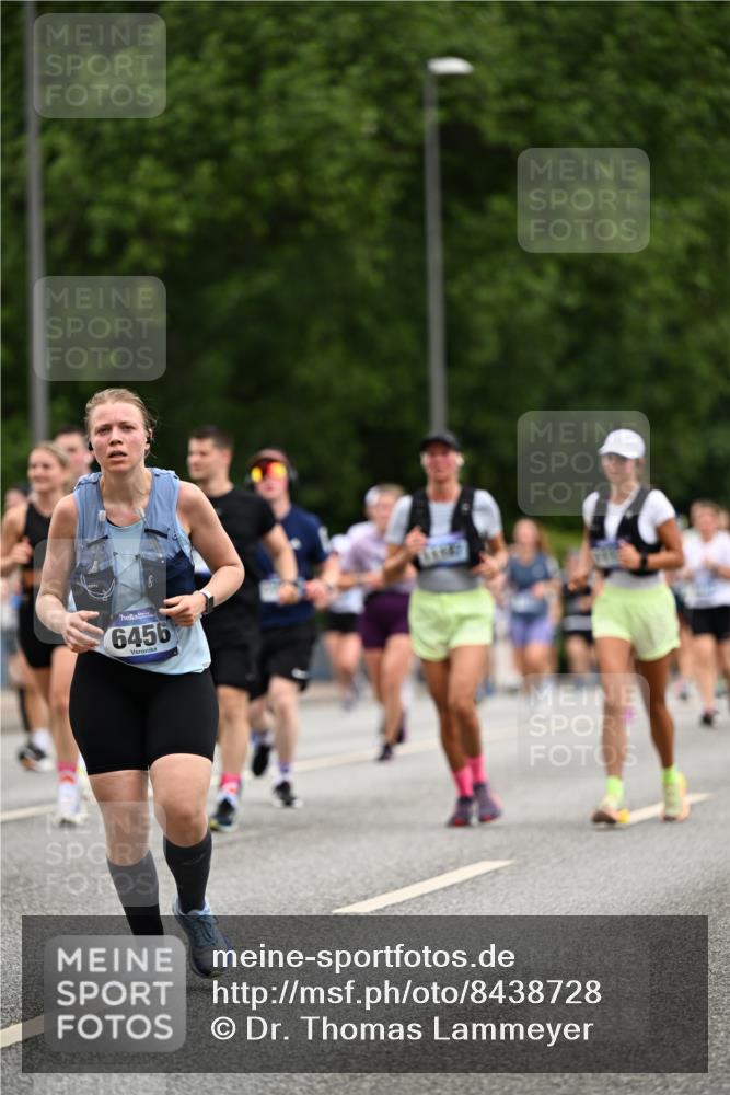29.06.2025 - hella hamburg halbmarathon Dr. Thomas Lammeyer http://msf.ph/oto/8438728 29.06.2025 10:56:21 Kennedybrücke 1203, 1404, 1418, 1997, 3934, 4087, 4273, 4878, 5062, 5291, 5394, 5534, 6456, 6885, 6954, 6961, 7691, 7770, 7771, 7841, 8040, 8672, 9068, 9220, 9460, 9462, 9582, 9583, 9590, 9594, 9673, 10342, 10830, 10928, 11126, 11127, 11375 meine-sportfotos.de