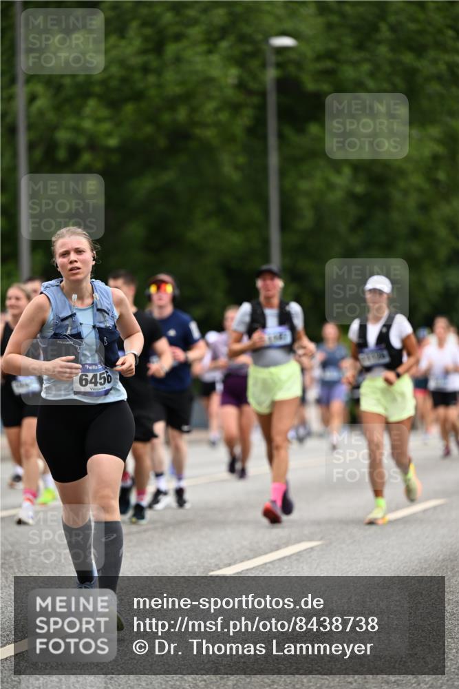 29.06.2025 - hella hamburg halbmarathon Dr. Thomas Lammeyer http://msf.ph/oto/8438738 29.06.2025 10:56:21 Kennedybrücke 1203, 1404, 1418, 1997, 3934, 4087, 4273, 4878, 5062, 5291, 5394, 5534, 6456, 6885, 6954, 6961, 7691, 7770, 7771, 7841, 8040, 8672, 9068, 9220, 9460, 9462, 9582, 9583, 9590, 9594, 9673, 10342, 10830, 10928, 11126, 11127, 11375 meine-sportfotos.de