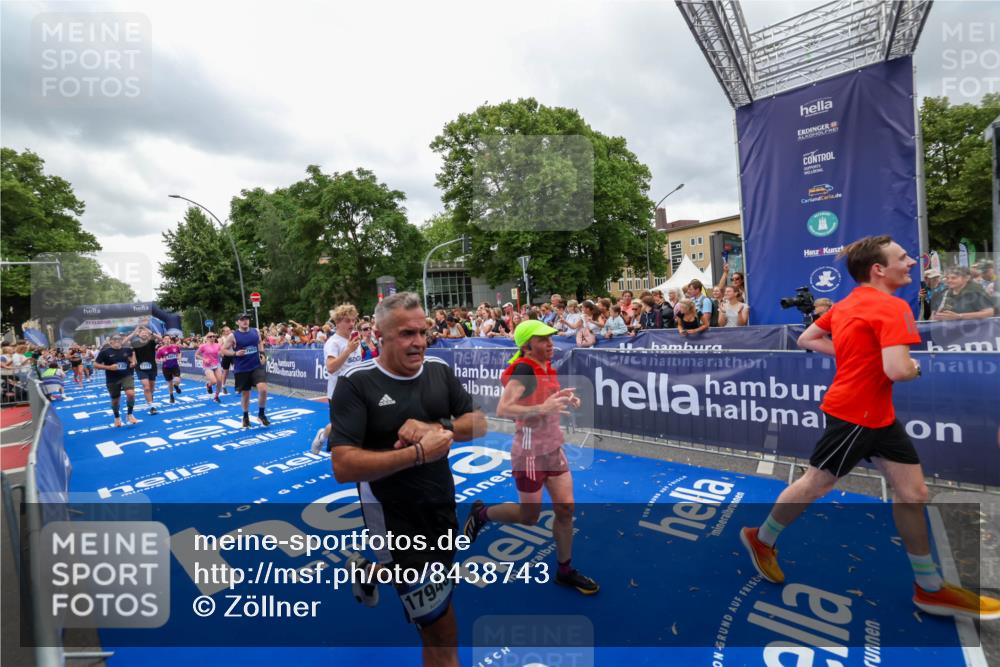 29.06.2025 - hella hamburg halbmarathon Zöllner http://msf.ph/oto/8438743 29.06.2025 10:55:30 Ziel 1130, 2252, 2771, 4189, 4951, 5287, 5319, 6591, 6938, 8487, 12584, 13234, 13236, 14036, 16213, 16334, 16609, 16985, 17603, 17940 meine-sportfotos.de