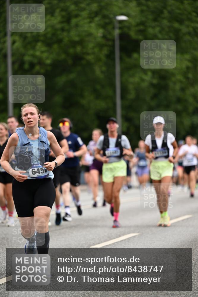 29.06.2025 - hella hamburg halbmarathon Dr. Thomas Lammeyer http://msf.ph/oto/8438747 29.06.2025 10:56:21 Kennedybrücke 1203, 1404, 1418, 1997, 3934, 4087, 4273, 4878, 5062, 5291, 5394, 5534, 6456, 6885, 6954, 6961, 7691, 7770, 7771, 7841, 8040, 8672, 9068, 9220, 9460, 9462, 9582, 9583, 9590, 9594, 9673, 10342, 10830, 10928, 11126, 11127, 11375 meine-sportfotos.de