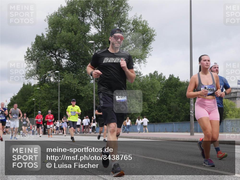 29.06.2025 - hella hamburg halbmarathon Luisa Fischer http://msf.ph/oto/8438765 29.06.2025 10:58:50 Kennedybrücke 3577, 7680, 17352, 6944, 2004, 098, 1013, 2084, 3577, 5487, 6944, 7766, 8110, 8519, 9857, 10471 meine-sportfotos.de