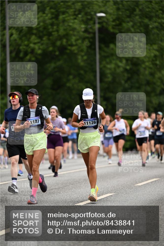 29.06.2025 - hella hamburg halbmarathon Dr. Thomas Lammeyer http://msf.ph/oto/8438841 29.06.2025 10:56:23 Kennedybrücke 1418, 1997, 3934, 4087, 4273, 4878, 5291, 5394, 5534, 6406, 6456, 6885, 6954, 6961, 7691, 7770, 7771, 7841, 8040, 8672, 9068, 9070, 9220, 9460, 9462, 9582, 9583, 9590, 9594, 9673, 9730, 10342, 10496, 10830, 10928, 11126, 11127, 11375 meine-sportfotos.de