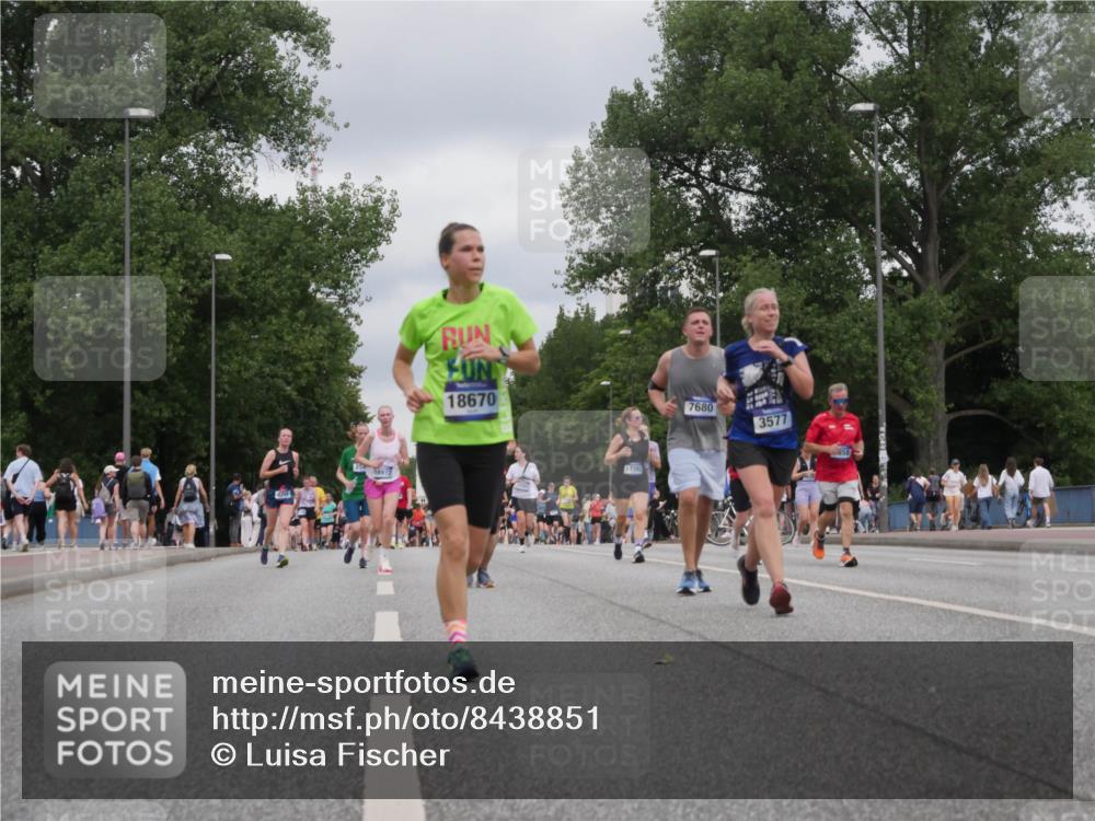29.06.2025 - hella hamburg halbmarathon Luisa Fischer http://msf.ph/oto/8438851 29.06.2025 10:58:54 Kennedybrücke 2044, 29, 18972, 18670, 7680, 3577, 2586, 3257, 3577, 5487, 6944, 7680, 7766, 8519, 9857, 9858, 10471 meine-sportfotos.de