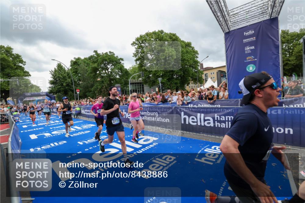29.06.2025 - hella hamburg halbmarathon Zöllner http://msf.ph/oto/8438886 29.06.2025 10:55:33 Ziel 1130, 2252, 2771, 4951, 5319, 6591, 6938, 8573, 11554, 12544, 12584, 13234, 13267, 14036, 14592, 16213, 16334, 16609, 17603 meine-sportfotos.de