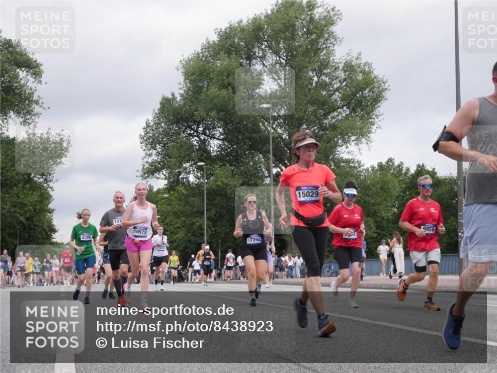 29.06.2025 - hella hamburg halbmarathon Luisa Fischer http://msf.ph/oto/8438923 29.06.2025 10:58:58 Kennedybrücke 151, 2586, 18972, 15081, 17392, 15029, 9858, 2244, 2586, 3101, 3257, 3577, 5487, 6944, 7680, 9857, 9858 meine-sportfotos.de