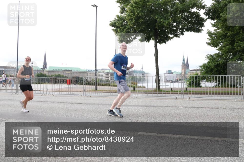 29.06.2025 - hella hamburg halbmarathon Lena Gebhardt http://msf.ph/oto/8438924 29.06.2025 10:29:06 Lombardsbrücke 15, 02, 4161, 1230, 1518, 1557, 1869, 2688, 3179, 3717, 4161, 4362, 4373, 4700, 4834, 4982, 5167, 5249, 5250, 6102, 6345, 7169, 7449, 8048, 8812, 9642, 9714, 10068, 10198, 10641, 10808, 11792, 11803, 11989, 12099, 12404, 12442, 12958, 13090, 14205, 14644, 15143, 15256, 15452, 15453, 15952, 15955, 16643, 16673, 16676, 18414 meine-sportfotos.de