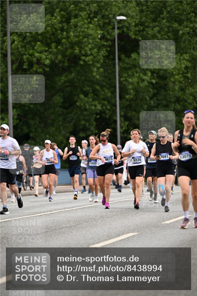29.06.2025 - hella hamburg halbmarathon Dr. Thomas Lammeyer http://msf.ph/oto/8438994 29.06.2025 10:56:25 Kennedybrücke 1418, 1978, 1997, 3934, 4087, 4273, 4878, 5291, 5394, 5534, 6406, 6456, 6885, 6961, 7691, 7841, 8040, 8672, 9068, 9070, 9220, 9460, 9462, 9582, 9583, 9590, 9594, 9673, 9730, 10342, 10496, 10830, 10928, 11126, 11127, 11375 meine-sportfotos.de