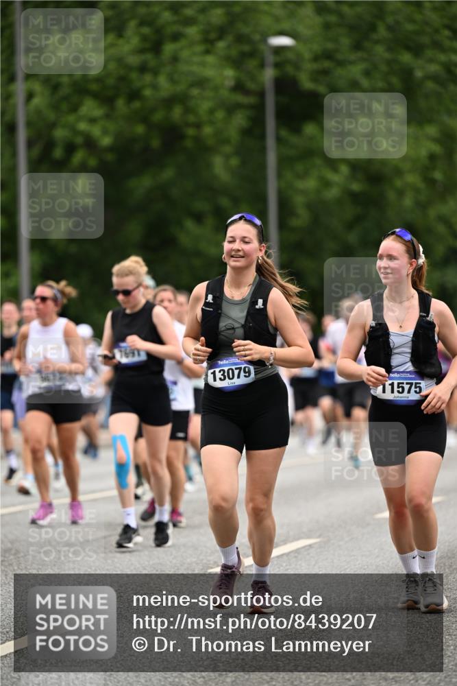 29.06.2025 - hella hamburg halbmarathon Dr. Thomas Lammeyer http://msf.ph/oto/8439207 29.06.2025 10:56:28 Kennedybrücke 1978, 1997, 3934, 4087, 4273, 4815, 5291, 5394, 5534, 6406, 6456, 6885, 6961, 7691, 7841, 8194, 8196, 8672, 9068, 9070, 9220, 9460, 9462, 9582, 9583, 9590, 9594, 9673, 9730, 10296, 10342, 10496, 10830, 10928, 11084, 11126, 11127, 11375 meine-sportfotos.de