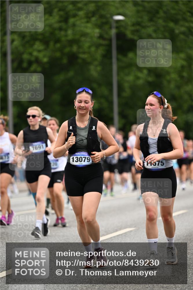 29.06.2025 - hella hamburg halbmarathon Dr. Thomas Lammeyer http://msf.ph/oto/8439230 29.06.2025 10:56:29 Kennedybrücke 1978, 1997, 3140, 3934, 4087, 4273, 4815, 5291, 5534, 6406, 6456, 6885, 6961, 6985, 7691, 7841, 8194, 8196, 8672, 9068, 9070, 9220, 9460, 9462, 9582, 9583, 9590, 9594, 9673, 9730, 10296, 10342, 10496, 10830, 10928, 11084, 11126, 11127, 11375 meine-sportfotos.de