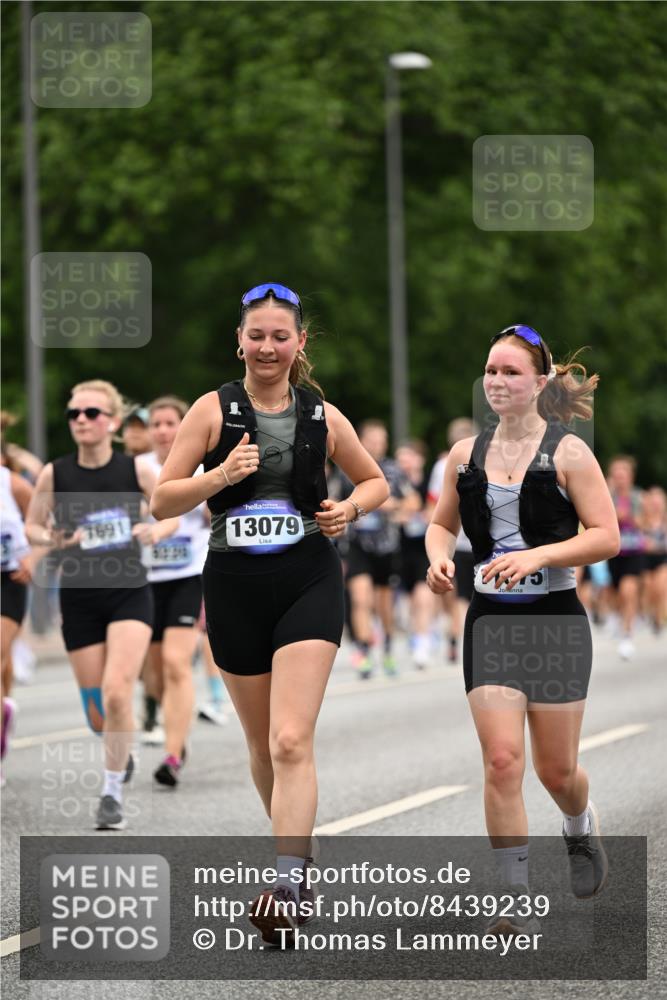 29.06.2025 - hella hamburg halbmarathon Dr. Thomas Lammeyer http://msf.ph/oto/8439239 29.06.2025 10:56:29 Kennedybrücke 1978, 1997, 3140, 3934, 4087, 4273, 4815, 5291, 5534, 6406, 6456, 6885, 6961, 6985, 7691, 7841, 8194, 8196, 8672, 9068, 9070, 9220, 9460, 9462, 9582, 9583, 9590, 9594, 9673, 9730, 10296, 10342, 10496, 10830, 10928, 11084, 11126, 11127, 11375 meine-sportfotos.de
