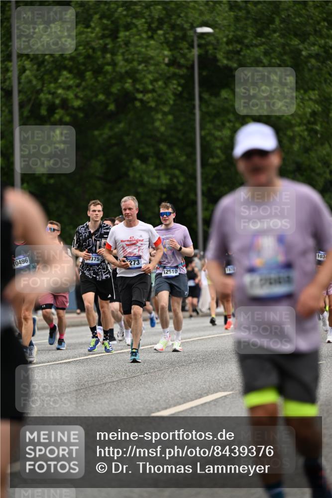 29.06.2025 - hella hamburg halbmarathon Dr. Thomas Lammeyer http://msf.ph/oto/8439376 29.06.2025 10:56:31 Kennedybrücke 1978, 1997, 3140, 3934, 4087, 4273, 4815, 5291, 5534, 6406, 6456, 6885, 6961, 6985, 7691, 7841, 8194, 8196, 8672, 9068, 9070, 9220, 9460, 9582, 9583, 9590, 9594, 9673, 9730, 10296, 10342, 10496, 10928, 11084, 11126, 11127, 11375 meine-sportfotos.de