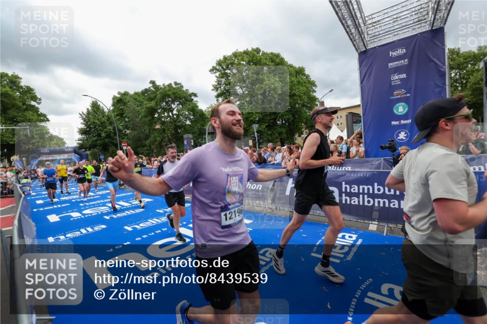 29.06.2025 - hella hamburg halbmarathon Zöllner http://msf.ph/oto/8439539 29.06.2025 10:55:43 Ziel 1120, 1143, 1834, 2955, 2982, 3037, 4897, 6924, 8255, 8618, 10212, 11039, 11568, 12196, 12483, 12515, 14909, 15896, 16110, 17615, 18064, 18190 meine-sportfotos.de