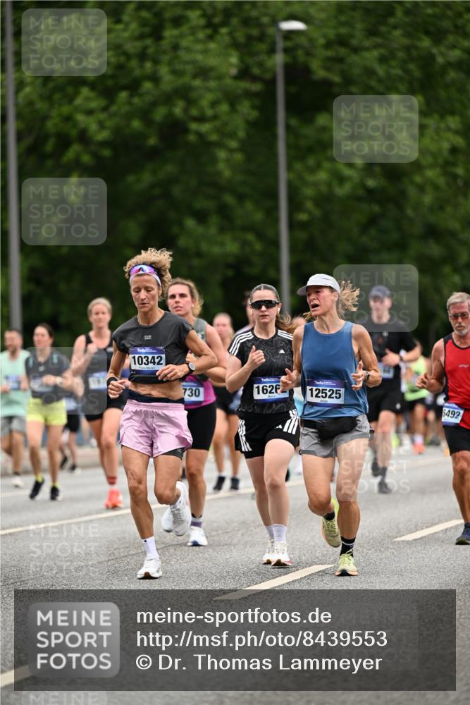 29.06.2025 - hella hamburg halbmarathon Dr. Thomas Lammeyer http://msf.ph/oto/8439553 29.06.2025 10:56:36 Kennedybrücke 1369, 1978, 1997, 3140, 3645, 4087, 4273, 4815, 5262, 5291, 6406, 6671, 6885, 6961, 6985, 7691, 7737, 7841, 8194, 8196, 8672, 9068, 9070, 9220, 9582, 9583, 9594, 9673, 9730, 10296, 10342, 10496, 10928, 11084, 11126, 11127, 11297, 11375 meine-sportfotos.de