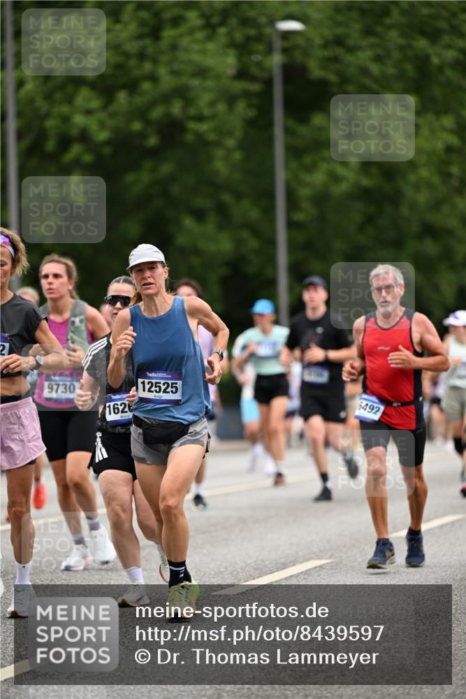 29.06.2025 - hella hamburg halbmarathon Dr. Thomas Lammeyer http://msf.ph/oto/8439597 29.06.2025 10:56:37 Kennedybrücke 1369, 1978, 3140, 3645, 4087, 4273, 4815, 5262, 5291, 6406, 6671, 6885, 6961, 6985, 7682, 7691, 7737, 8194, 8196, 8672, 9068, 9070, 9220, 9582, 9583, 9594, 9673, 9730, 10296, 10342, 10496, 10928, 11084, 11126, 11127, 11297, 11375 meine-sportfotos.de