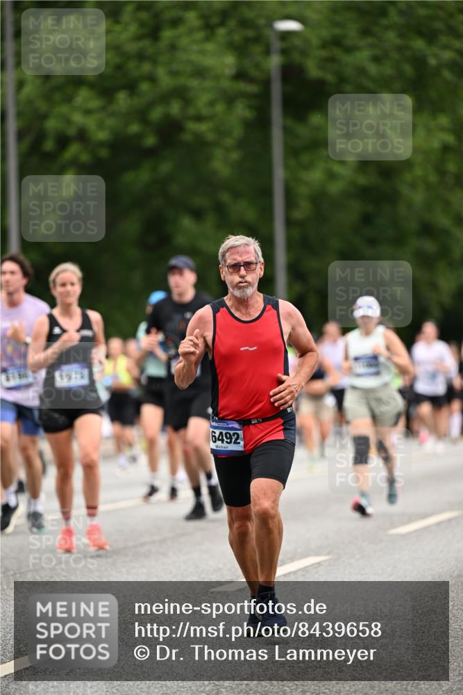29.06.2025 - hella hamburg halbmarathon Dr. Thomas Lammeyer http://msf.ph/oto/8439658 29.06.2025 10:56:39 Kennedybrücke 1369, 1978, 3140, 3645, 4087, 4273, 4815, 5262, 5291, 6406, 6671, 6885, 6961, 6985, 7682, 7691, 7737, 8194, 8196, 8672, 9068, 9070, 9220, 9582, 9583, 9594, 9673, 9730, 10296, 10342, 10496, 10928, 11084, 11127, 11297, 11375 meine-sportfotos.de