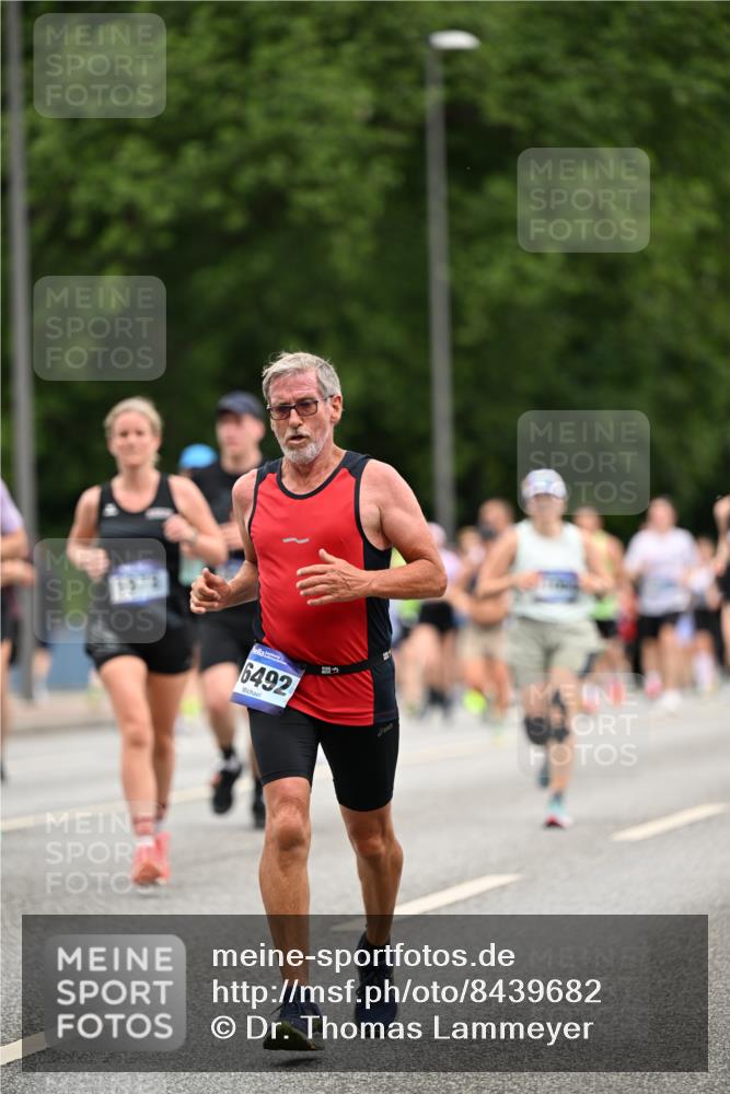 29.06.2025 - hella hamburg halbmarathon Dr. Thomas Lammeyer http://msf.ph/oto/8439682 29.06.2025 10:56:39 Kennedybrücke 1369, 1978, 3140, 3645, 4087, 4273, 4815, 5262, 5291, 6406, 6671, 6885, 6961, 6985, 7682, 7691, 7737, 8194, 8196, 8672, 9068, 9070, 9220, 9582, 9583, 9594, 9673, 9730, 10296, 10342, 10496, 10928, 11084, 11127, 11297, 11375 meine-sportfotos.de